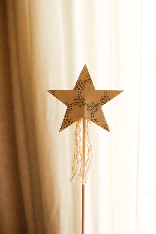 Hand-Made Fairy Wand - Pattern 8 by Natasha Prévost