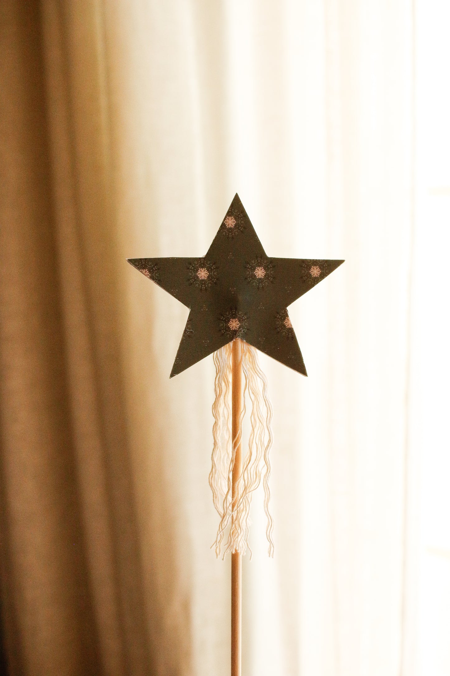 Hand-Made Fairy Wand - Pattern 10 by Natasha Prévost