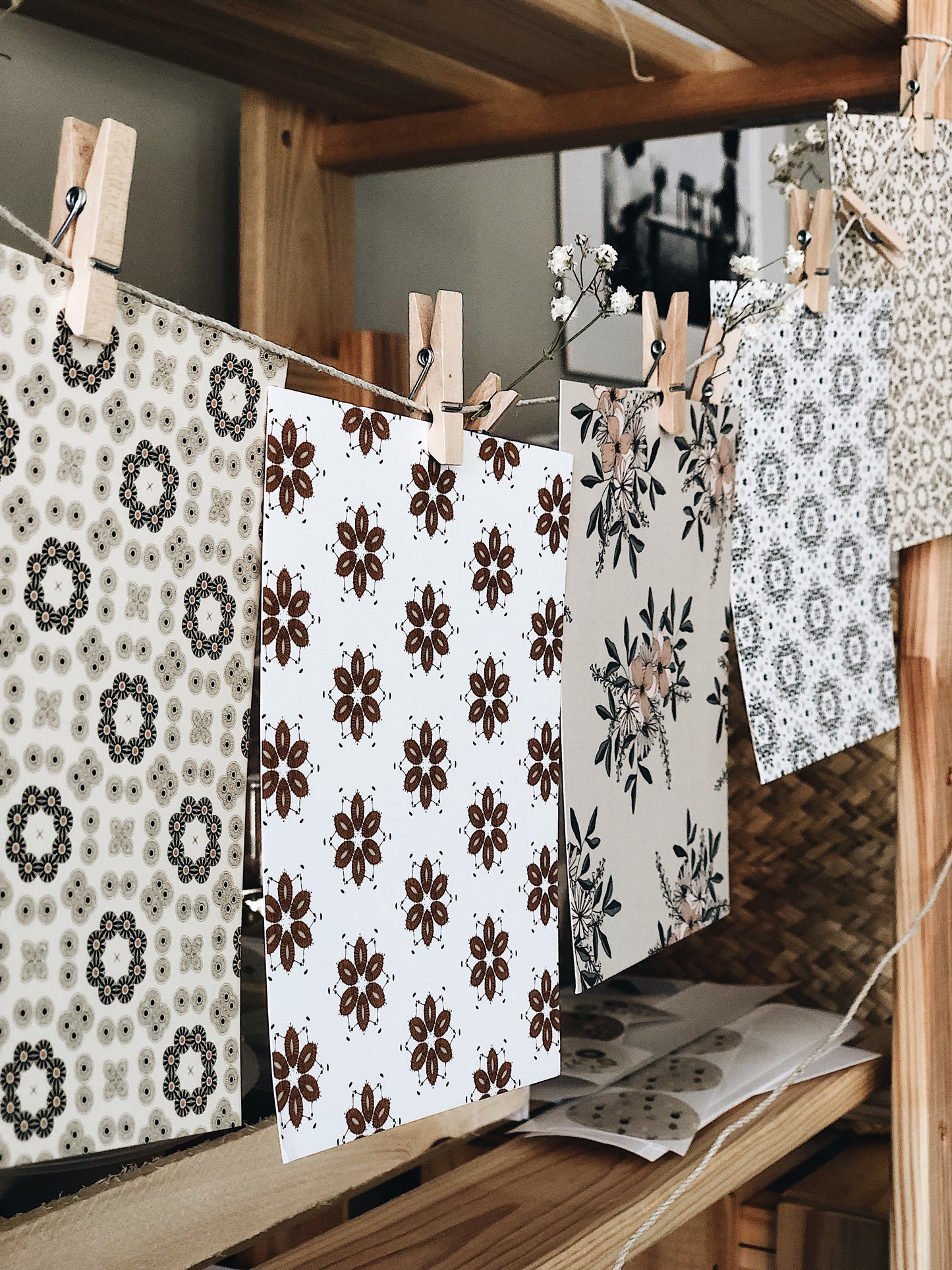 DIY Decorative Clothesline-Flowers & Patterns-2