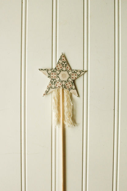 Hand-Made Fairy Wand - Pattern 3 by Natasha Prévost
