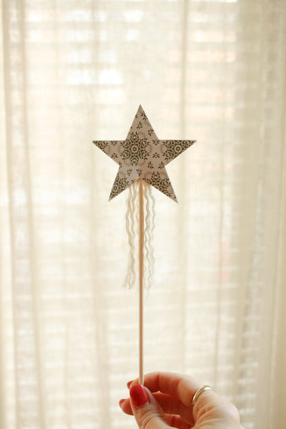 Hand-Made Fairy Wand - Pattern 2 by Natasha Prévost