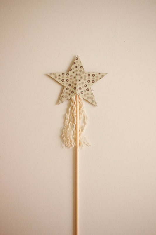 Hand-Made Fairy Wand - Pattern 6 by Natasha Prévost