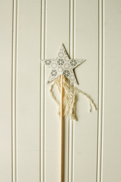 Hand-Made Fairy Wand - Pattern 4 by Natasha Prévost