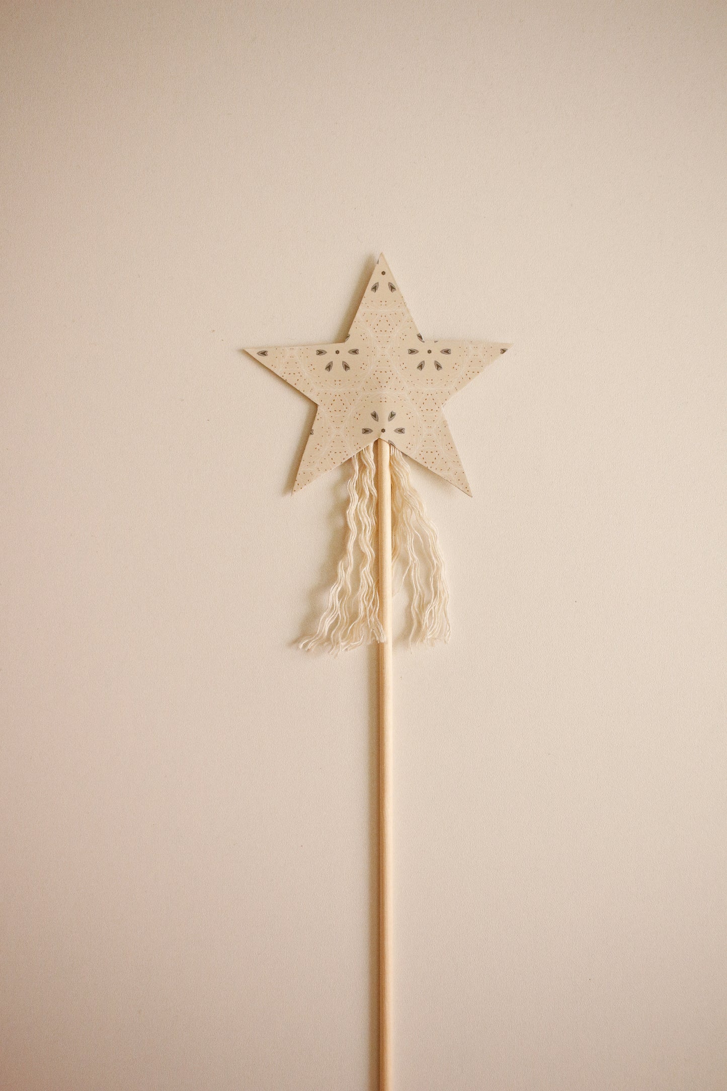 Hand-Made Fairy Wand - Pattern 9 by Natasha Prévost