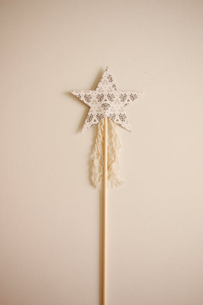 Hand-Made Fairy Wand - Pattern 7 by Natasha Prévost