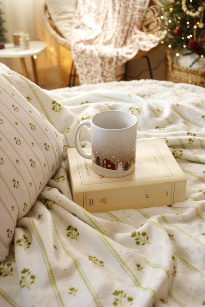 Throw blanket-Vintage floral pattern/Green