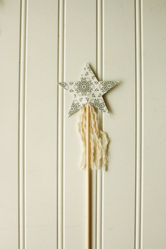 Hand-Made Fairy Wand - Pattern 2 by Natasha Prévost