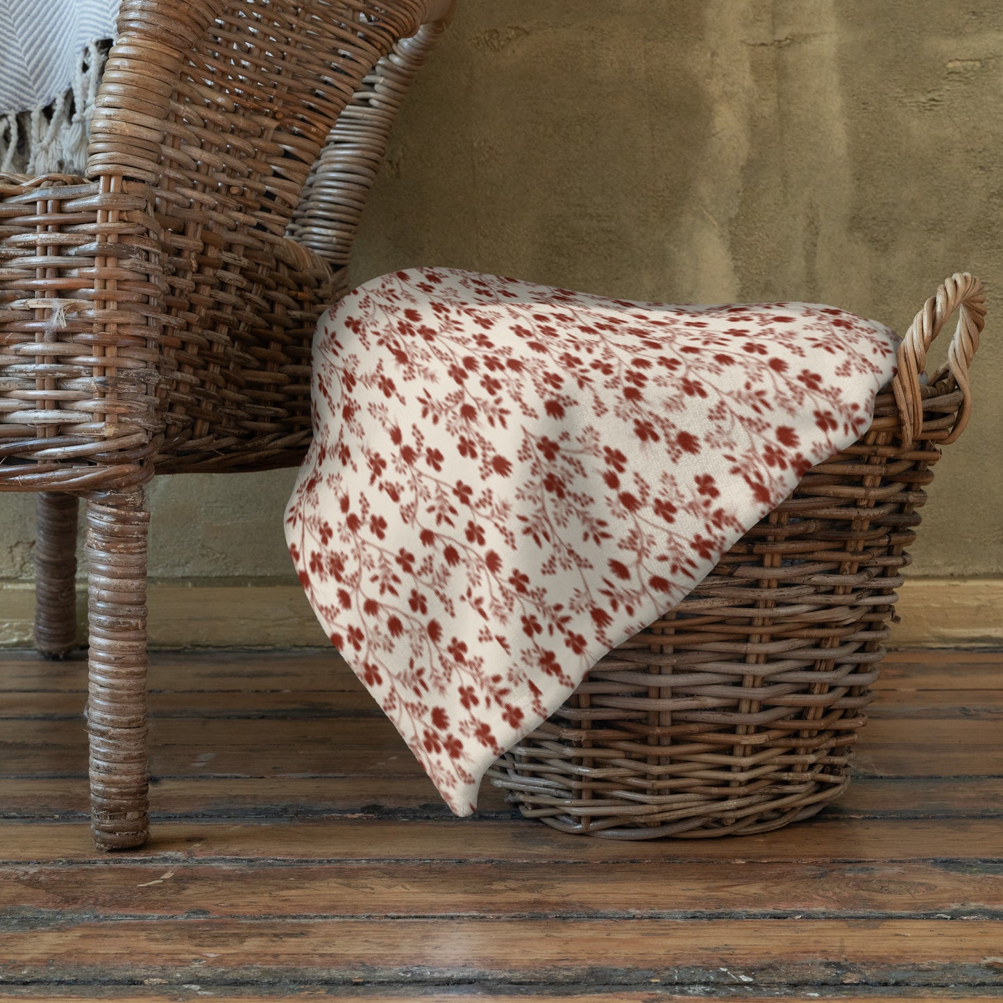 Throw blanket-Vines of Paradise pattern/Red