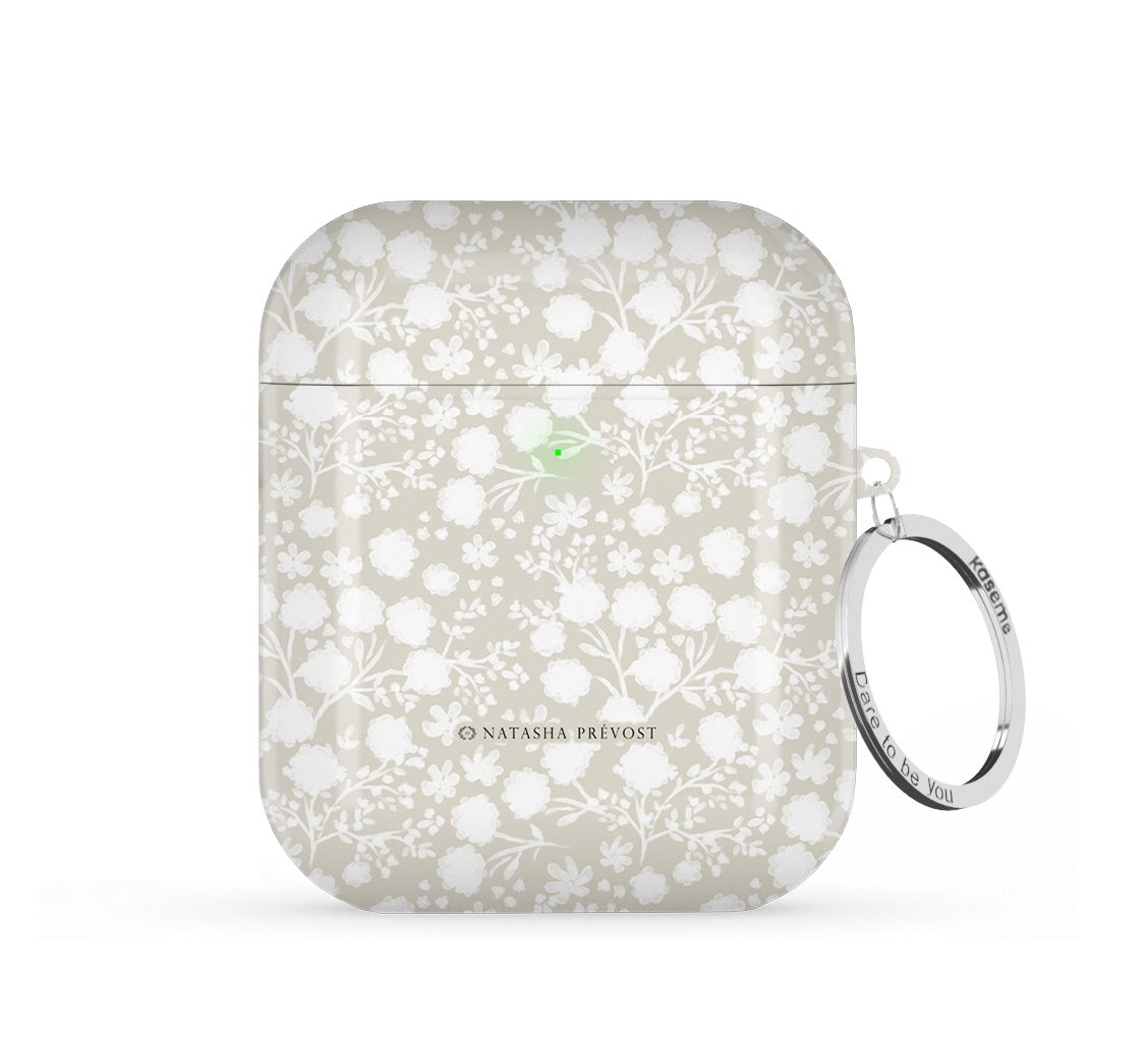 Ambiance Délicate Monochrome AirPods Case