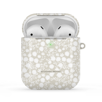 Ambiance Délicate Monochrome AirPods Case