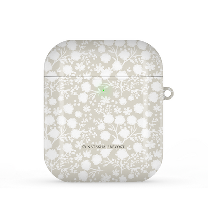 Ambiance Délicate Monochrome AirPods Case