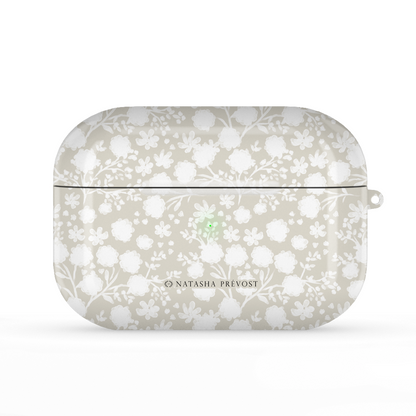 Ambiance Délicate Monochrome AirPods Case