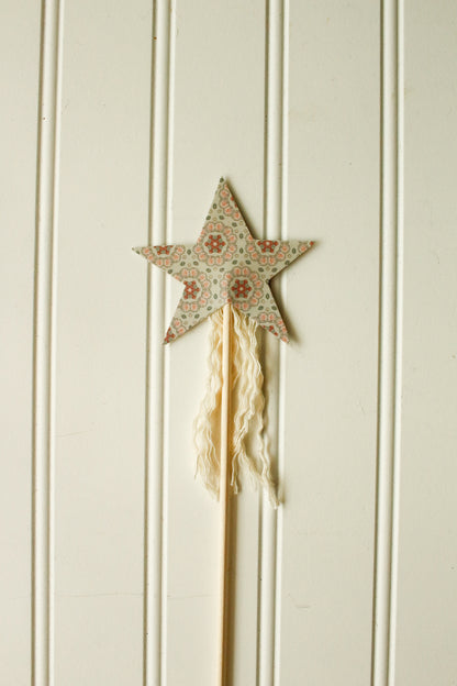 Hand-Made Fairy Wand - Pattern 5 by Natasha Prévost