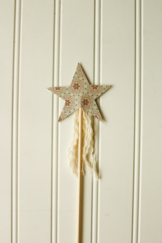 Hand-Made Fairy Wand - Pattern 5 by Natasha Prévost