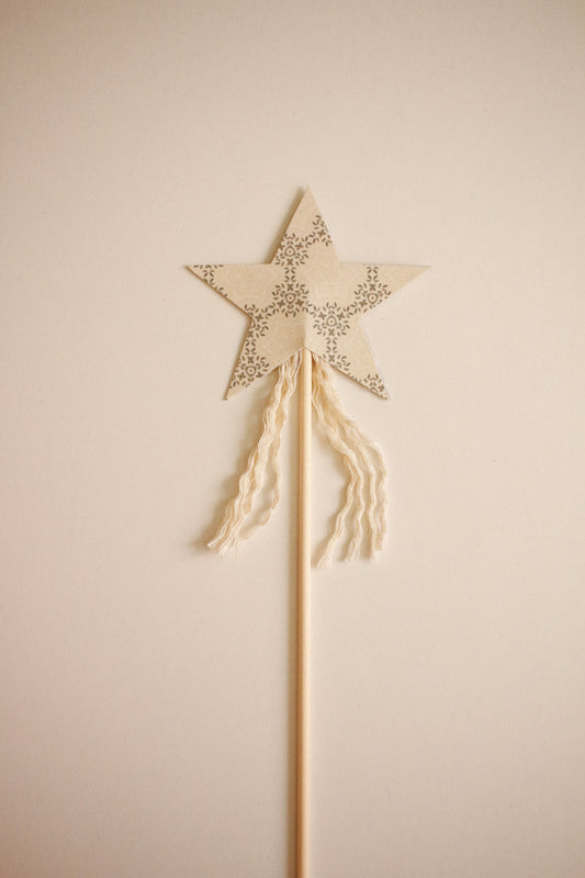 Hand-Made Fairy Wand - Pattern 8 by Natasha Prévost