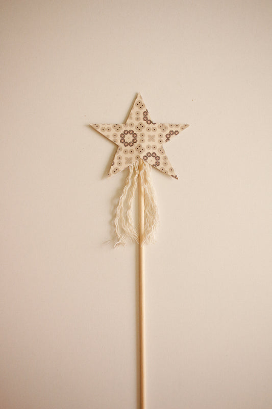 Hand-Made Fairy Wand - Pattern 12 by Natasha Prévost