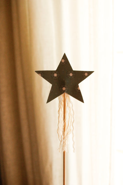 Hand-Made Fairy Wand - Pattern 10 by Natasha Prévost