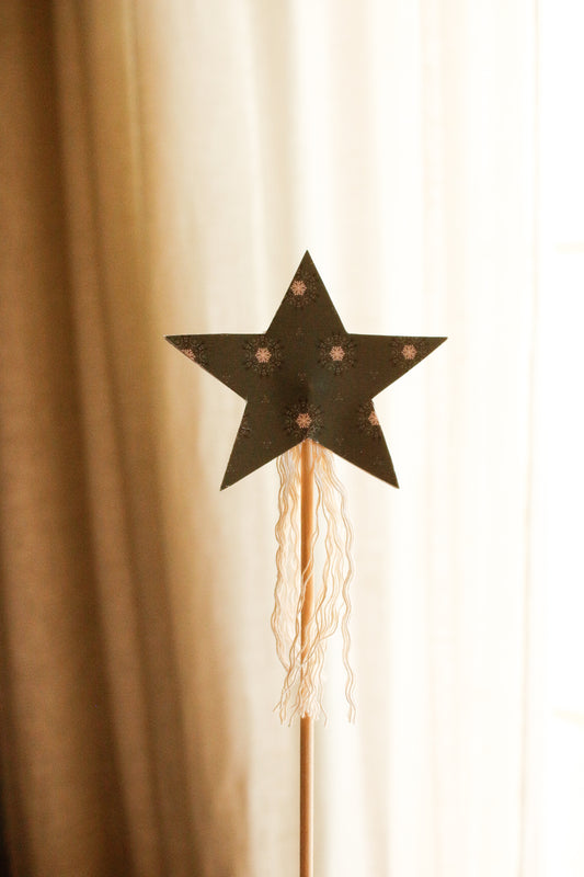 Hand-Made Fairy Wand - Pattern 10 by Natasha Prévost