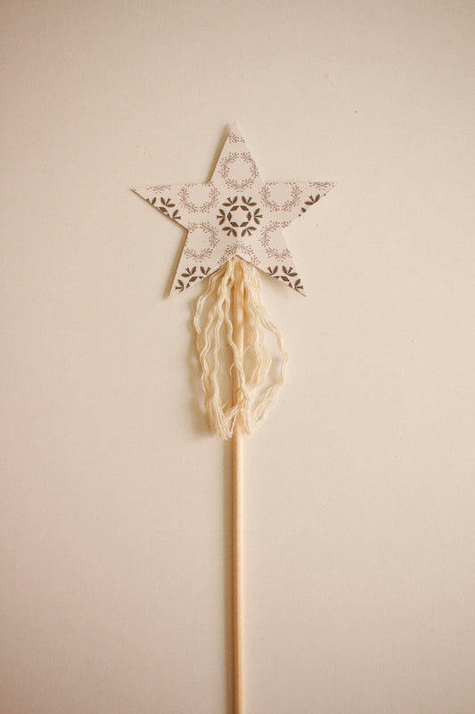 Hand-Made Fairy Wand - Pattern 11 by Natasha Prévost
