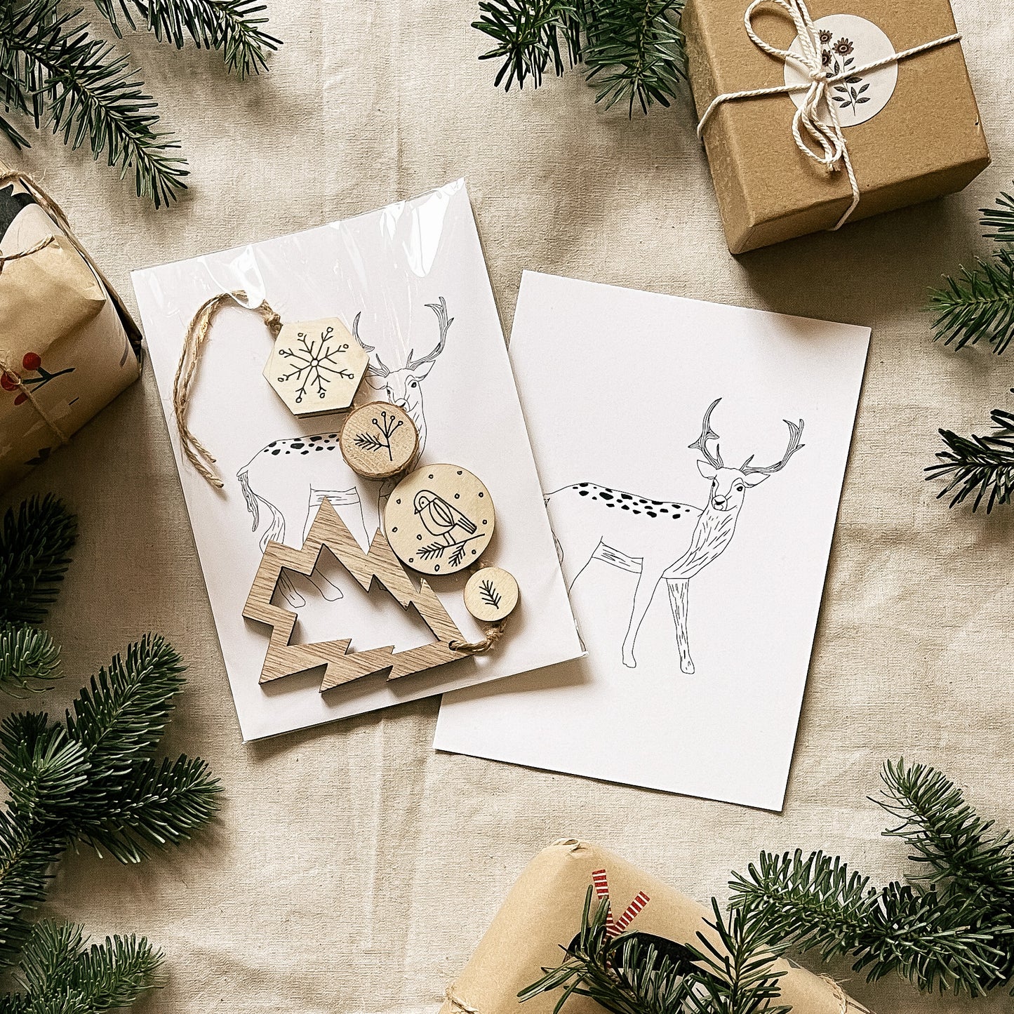 Décoration en bois-Lanière modèle sapin vide