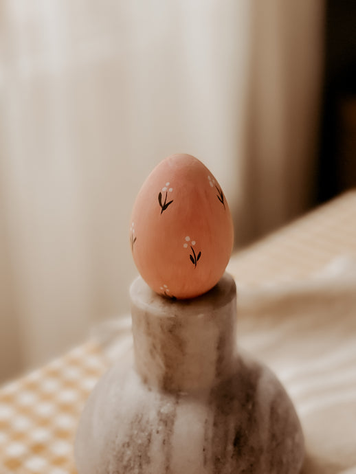 Oeuf décoratif peint à la main- No.8