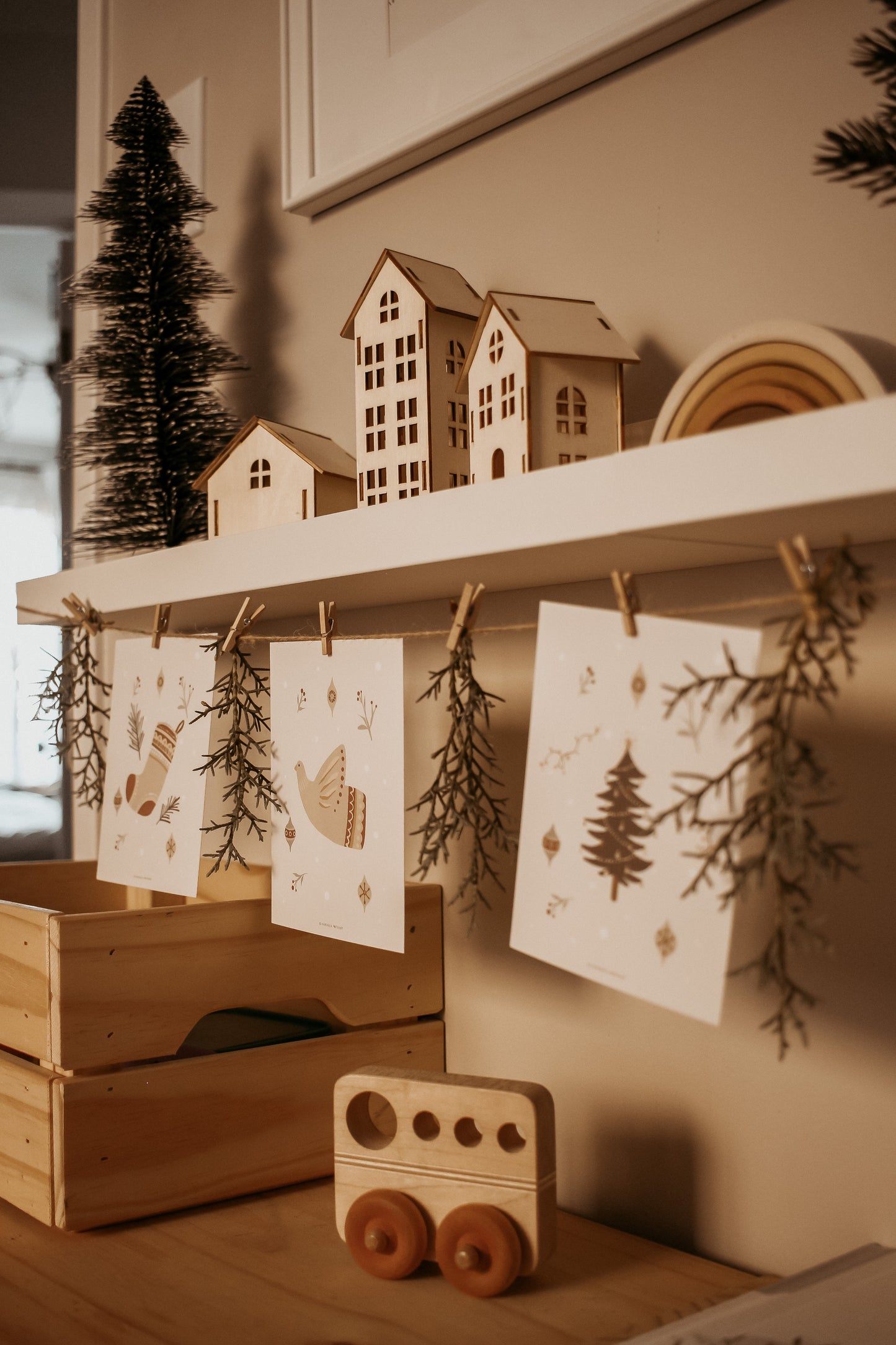 Decorative Clothesline- 4,5”x5,5”-Ensemble Festif