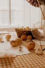 Oeuf décoratif peint à la main- No.8