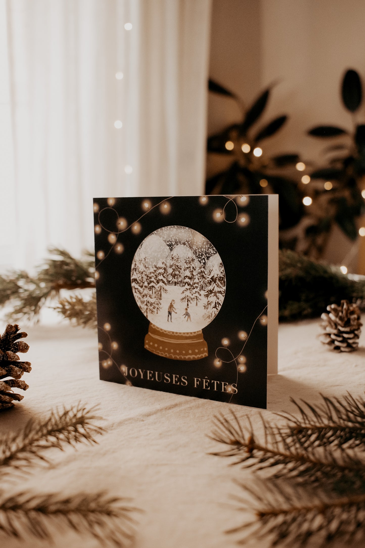 Greeting Card-5"x 5”-Holiday Collection-Boule à neige festive