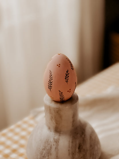 Oeuf décoratif peint à la main- No.4