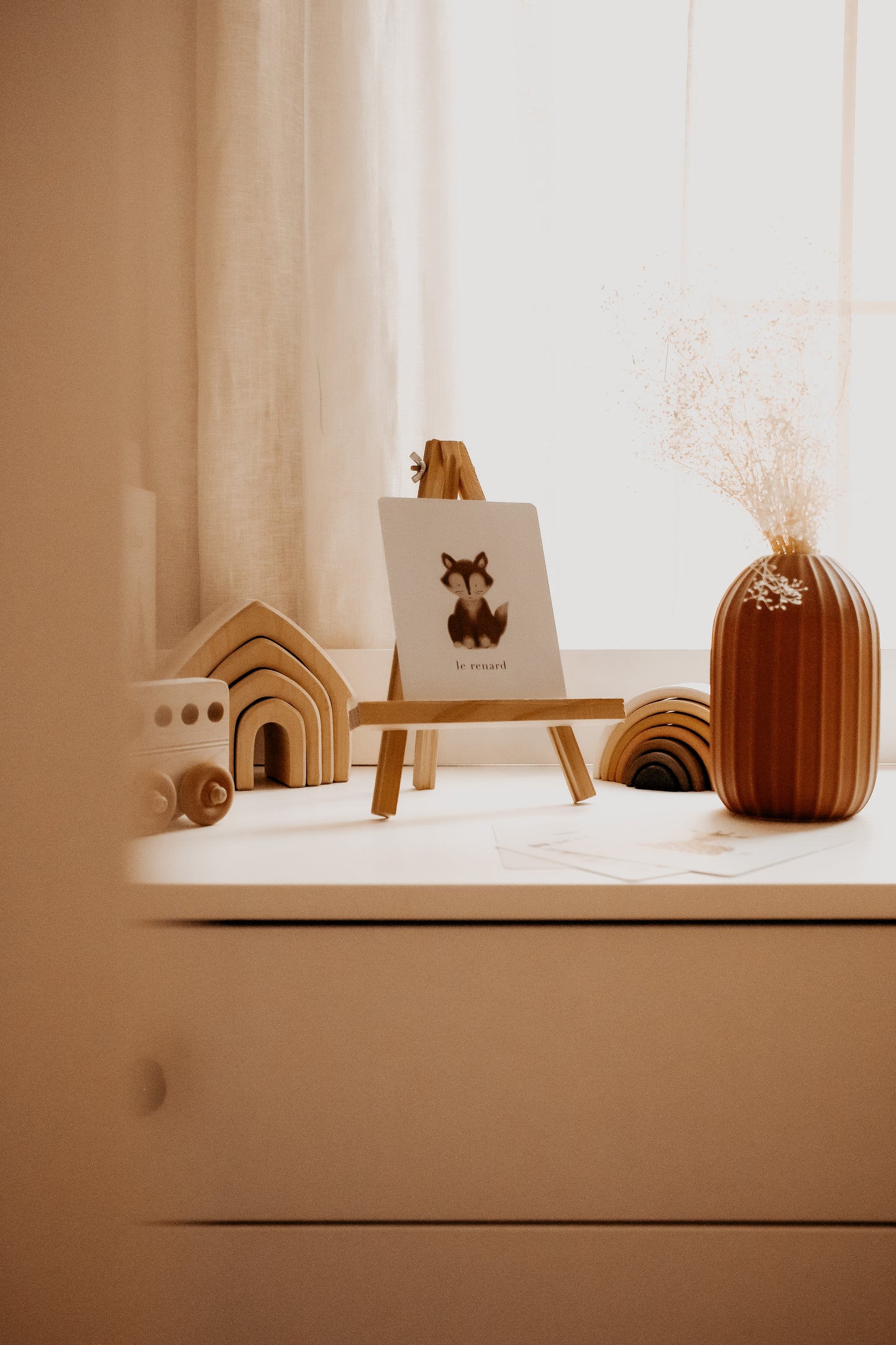 Game & Decor Cards Set - 30 Animals and Their Names by Natasha Prévost